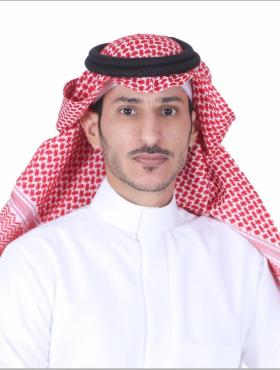 عميد كلية الحاسبات وتقنية المعلومات